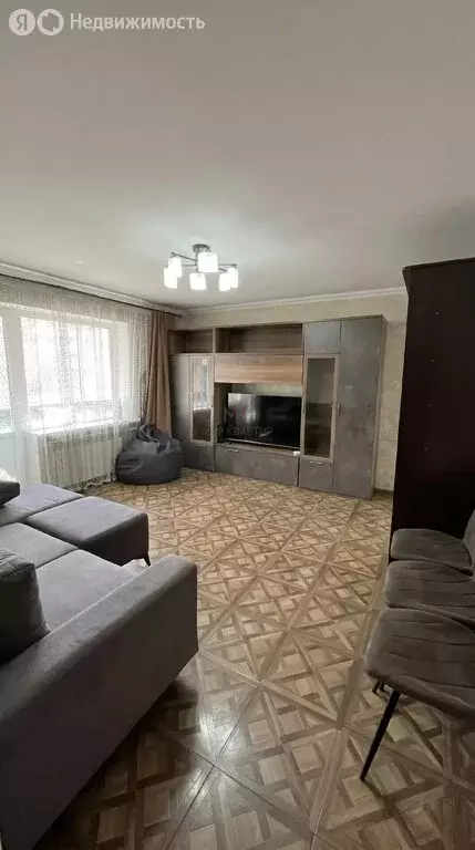 2-комнатная квартира: Абакан, улица Крылова, 106 (52 м) - Фото 1