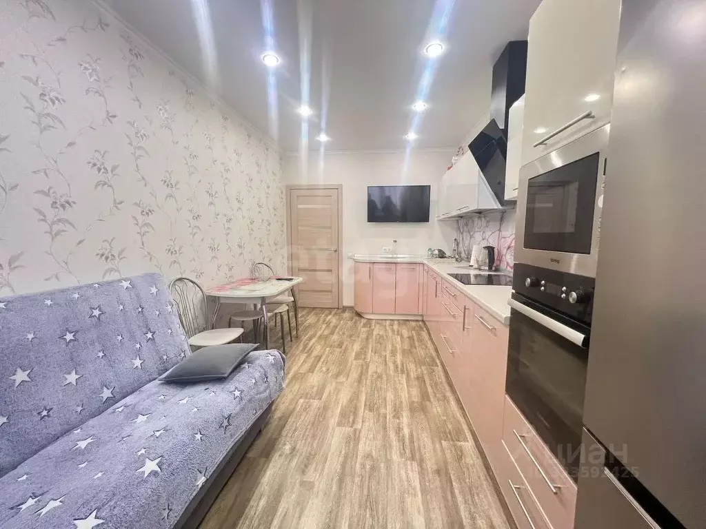 1-к кв. Челябинская область, Челябинск ул. Братьев Кашириных, 160 ... - Фото 2