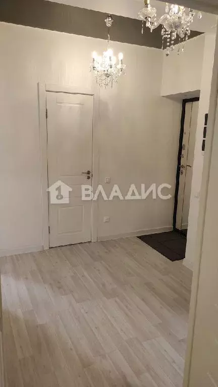 Продается 3-комнатная квартира - Фото 1