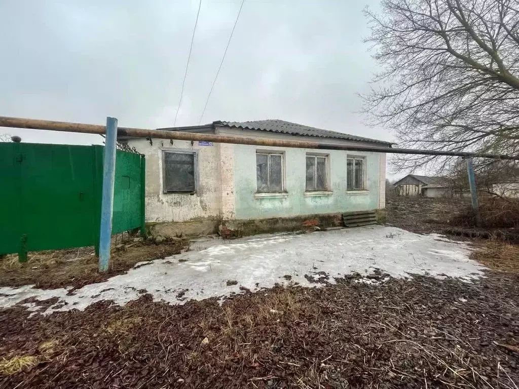 Дом в Белгородская область, Губкинский городской округ, с. Хворостянка ... - Фото 1