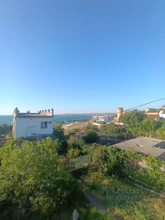 Дом в Крым, Ленинский район, Щелкино городское поселение, Энергетик-2 ... - Фото 1