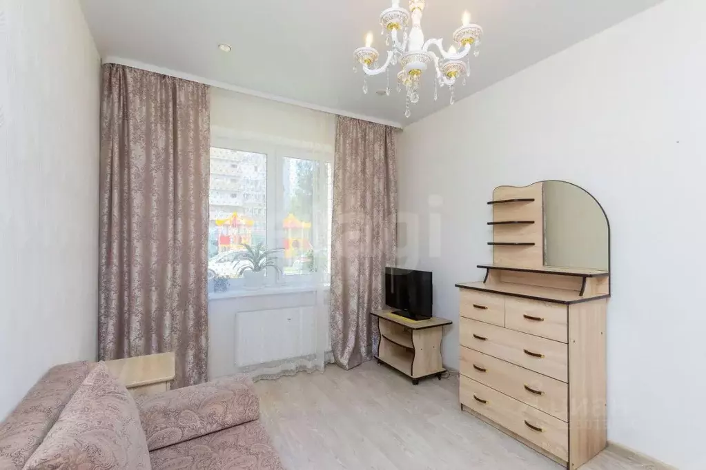 1-к кв. Тюменская область, Тюмень ул. Парада Победы, 7 (32.8 м) - Фото 1