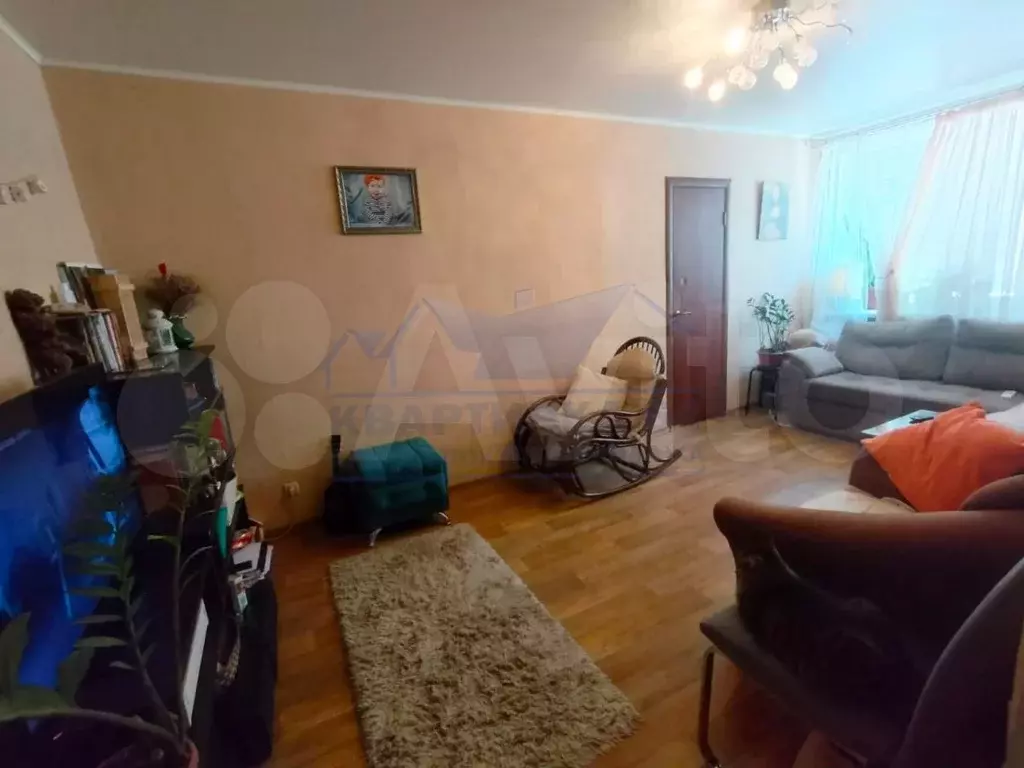 3-к. квартира, 55 м, 1/5 эт. - Фото 0