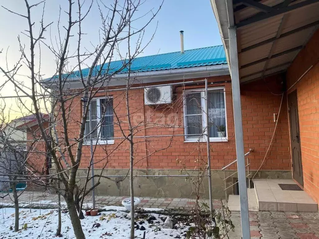 Дом в Ставропольский край, Ставрополь Железнодорожная ул., 131 (80 м) - Фото 1