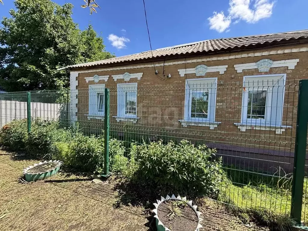 Дом в Белгородская область, Валуйки ул. Чапаева, 73 (61 м) - Фото 1
