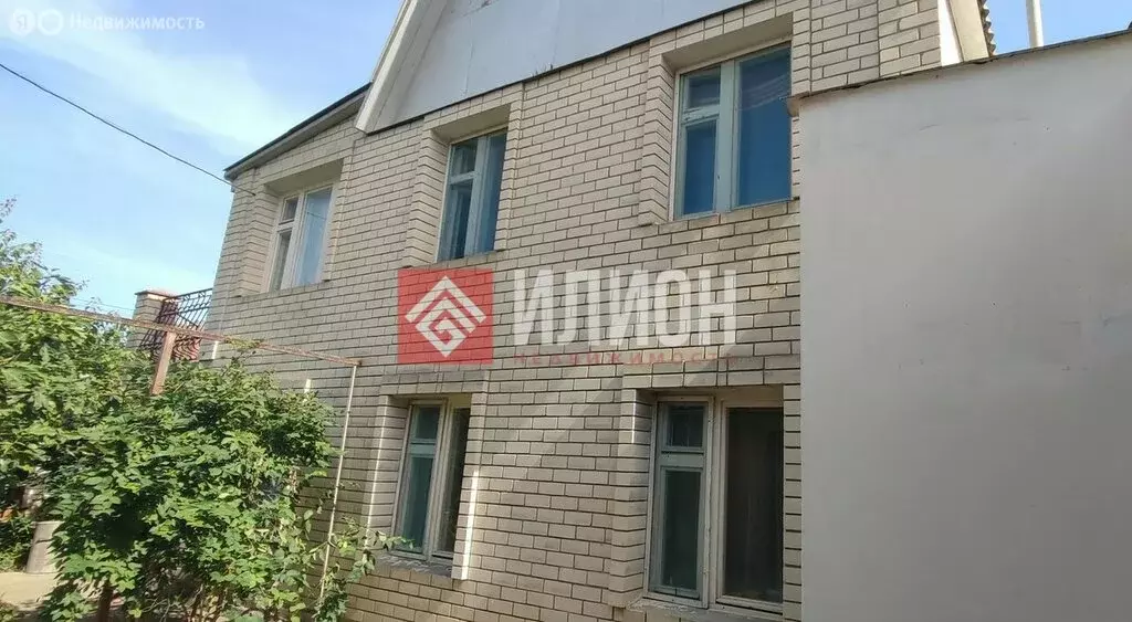 Дом в Судак, Коммунальная улица (213 м) - Фото 1