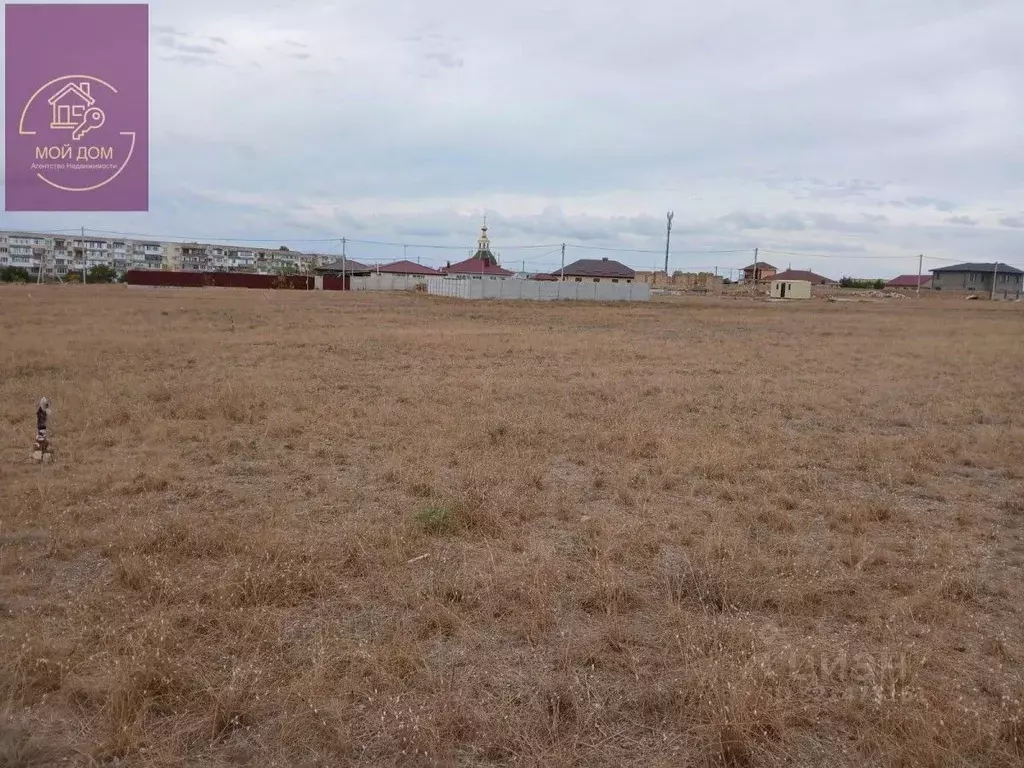 Участок в Крым, Евпатория городской округ, Новоозерное пгт ул. ... - Фото 1