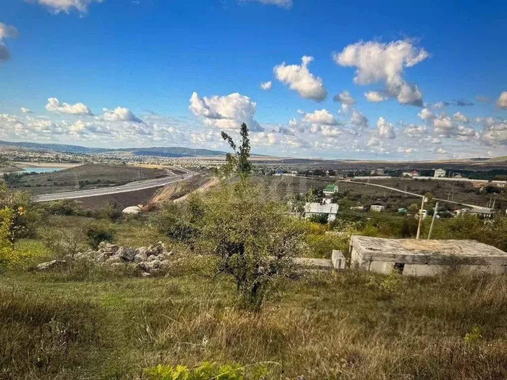 Участок в Крым, Симферопольский район, Добровское с/пос, Радуга СНТ ... - Фото 1