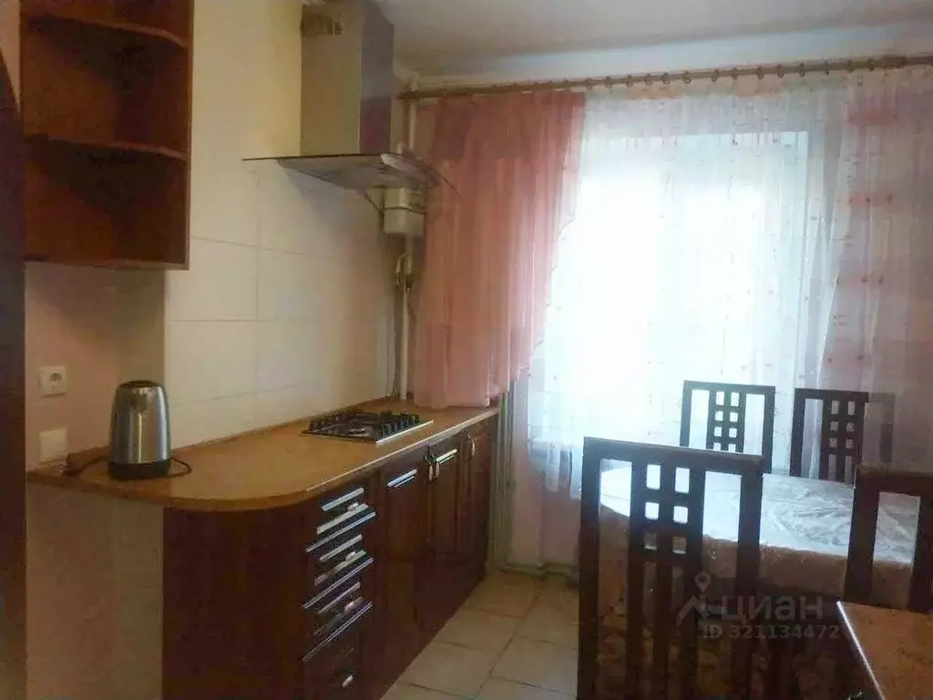 2-к кв. Крым, Керчь пер. 1-й Портовый, 6к1 (60.0 м) - Фото 0