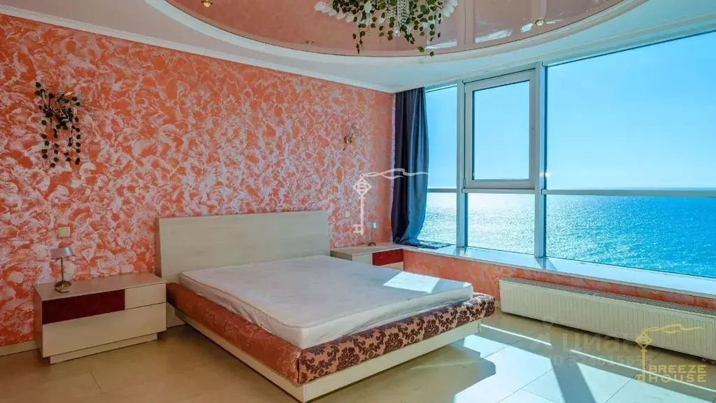 3-к кв. Крым, Ялта ул. Гоголя, 4 (225.6 м) - Фото 1