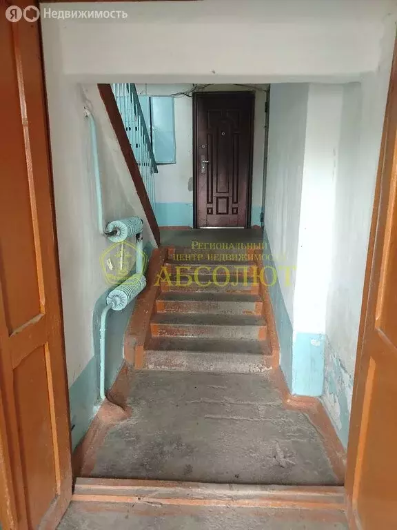 1-комнатная квартира: Дегтярск, улица Уральских Танкистов, 16 (33.2 м) - Фото 1