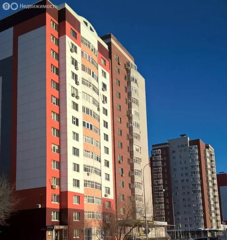 2-комнатная квартира: Тюмень, улица Николая Семёнова, 29 (66 м) - Фото 1