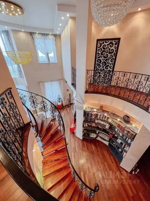 5-к кв. Санкт-Петербург просп. Ветеранов, 130 (185.0 м) - Фото 0