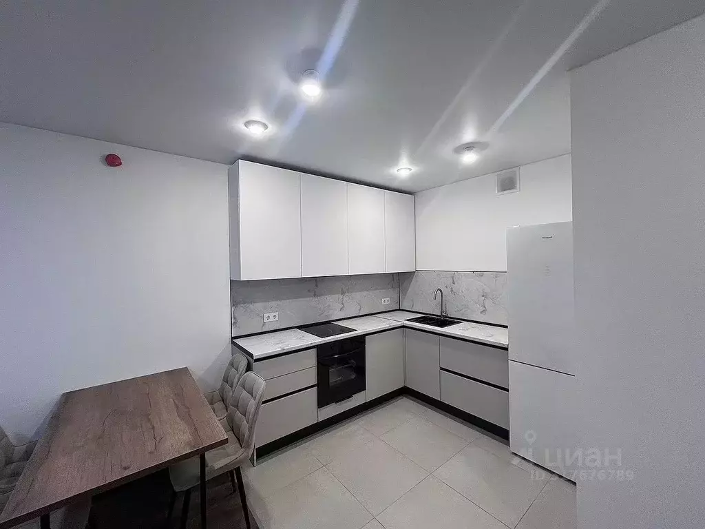 2-к кв. Москва Красноказарменная ул., 15к4 (42.0 м) - Фото 0
