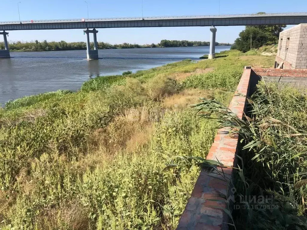 Дом в Астраханская область, Красноярский муниципальный округ, пос. ... - Фото 0