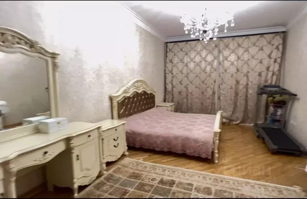 3-к кв. Дагестан, Махачкала ул. Ирчи Казака (92.0 м) - Фото 0