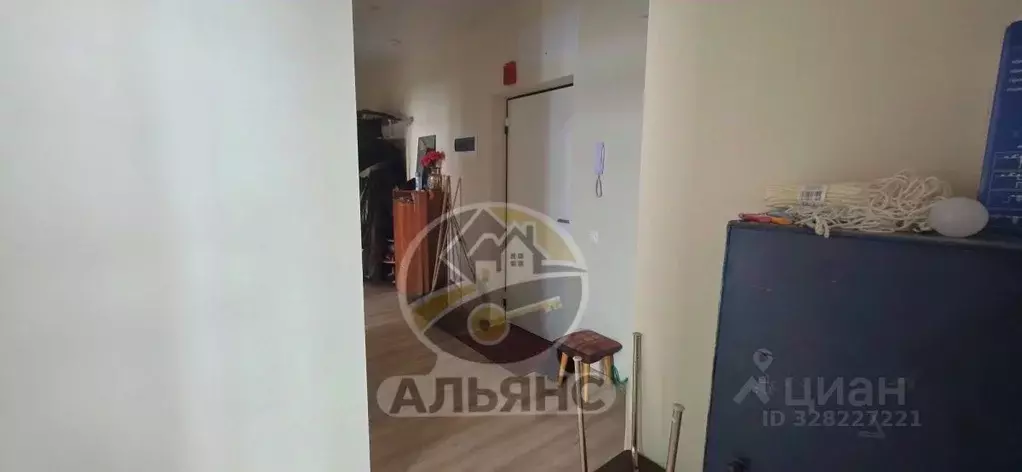 3-к кв. Ямало-Ненецкий АО, Новый Уренгой Славянский мкр, 1/6 (68.8 м) - Фото 1