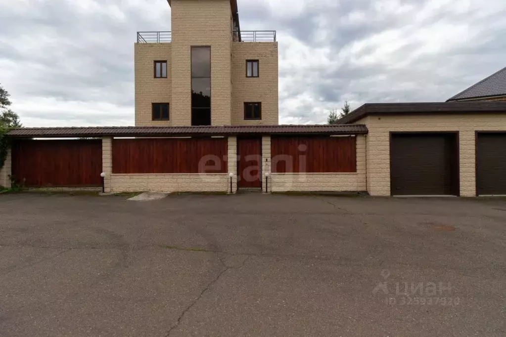 Дом в Красноярский край, Красноярск Удачная ул., 1 (558 м) - Фото 1