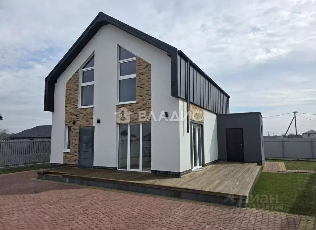 Дом в Калининградская область, Гурьевский муниципальный округ, пос. ... - Фото 1