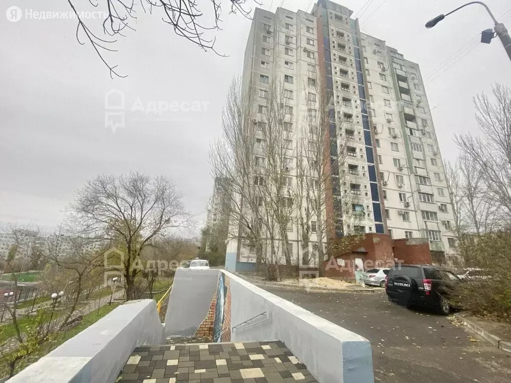 4-комнатная квартира: Волгоград, Новоузенская улица, 6 (82.1 м) - Фото 1