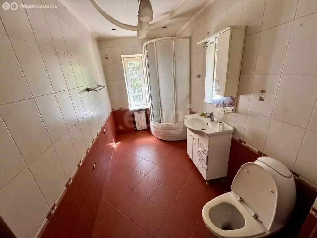 Дом в Усть-Курдюм, улица 60 лет СССР (384 м) - Фото 0