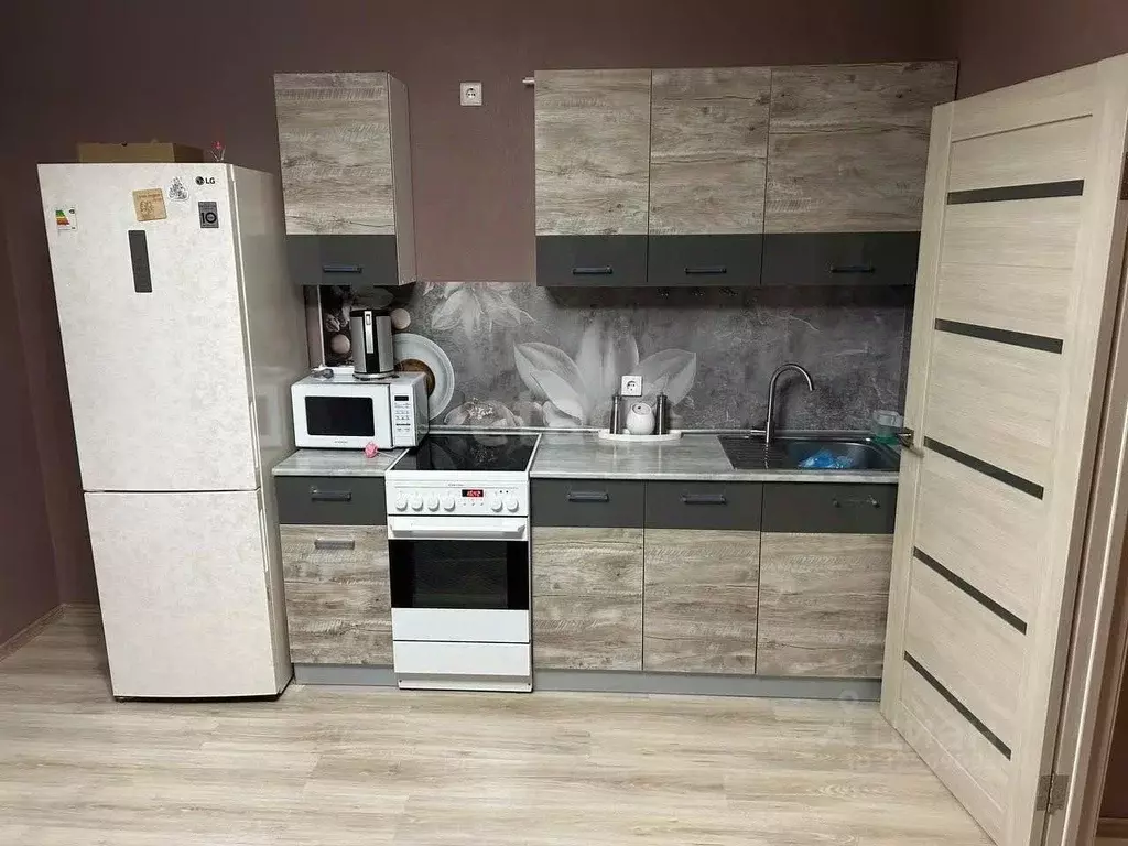 Студия Тюменская область, Тюмень ул. Фармана Салманова, 4 (25.0 м) - Фото 1