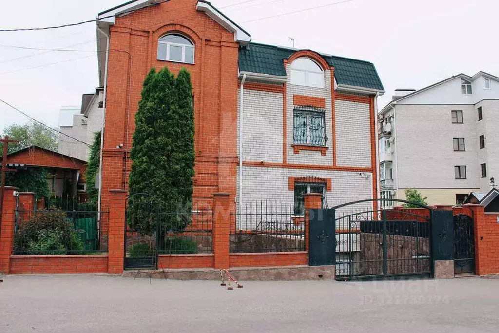 Дом в Воронежская область, Воронеж Ведугская ул., 3 (379 м) - Фото 1