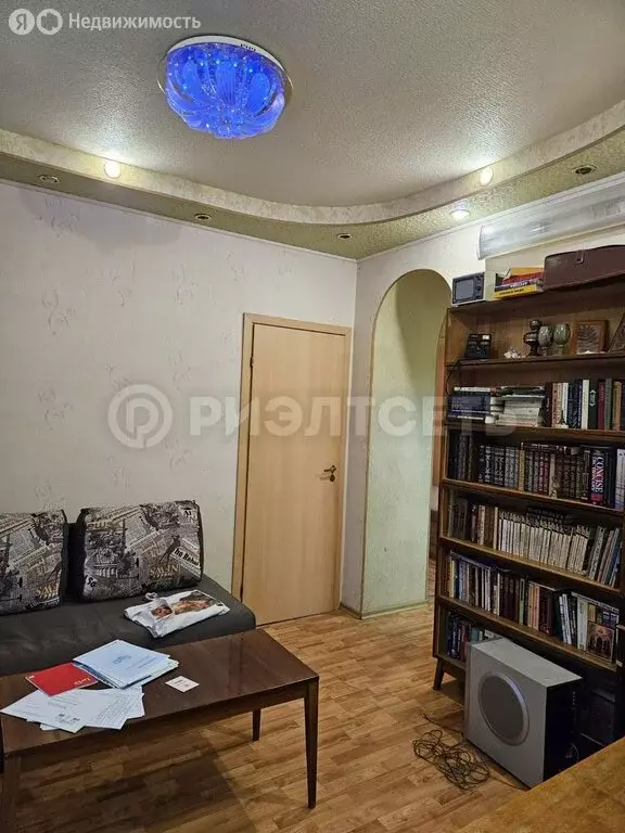 3-комнатная квартира: Мурманск, улица Челюскинцев, 21В (50.3 м) - Фото 1