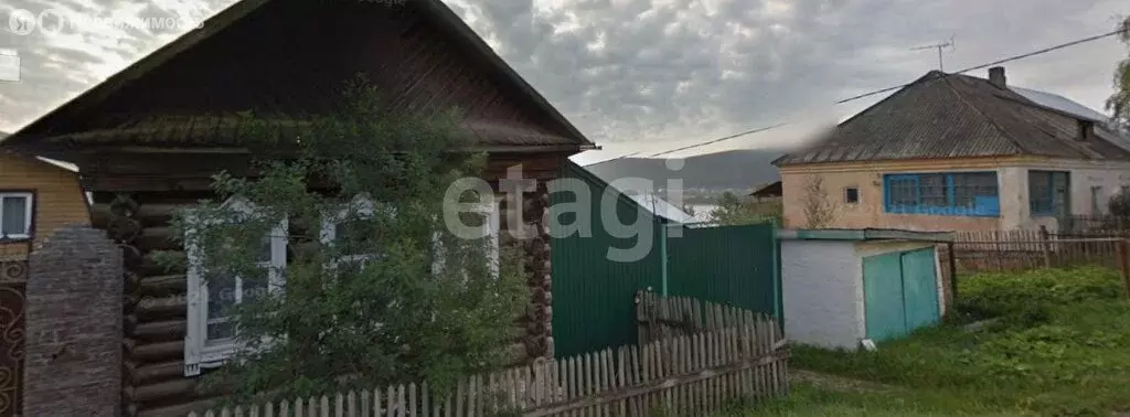 Дом в Катав-Ивановск, улица Борцов Революции (59 м) - Фото 1