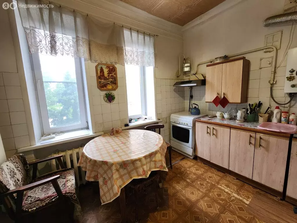 3-комнатная квартира: Великие Луки, проспект Ленина, 25 (77.6 м) - Фото 2