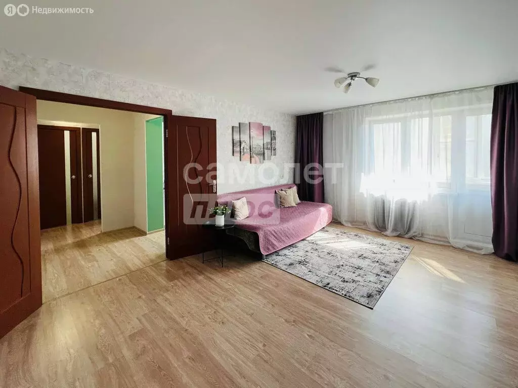 2-комнатная квартира: Екатеринбург, Уральская улица, 54 (42.9 м) - Фото 0
