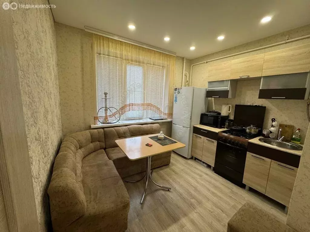 1-комнатная квартира: Курск, улица Бойцов 9-й Дивизии, 199А (37 м) - Фото 1