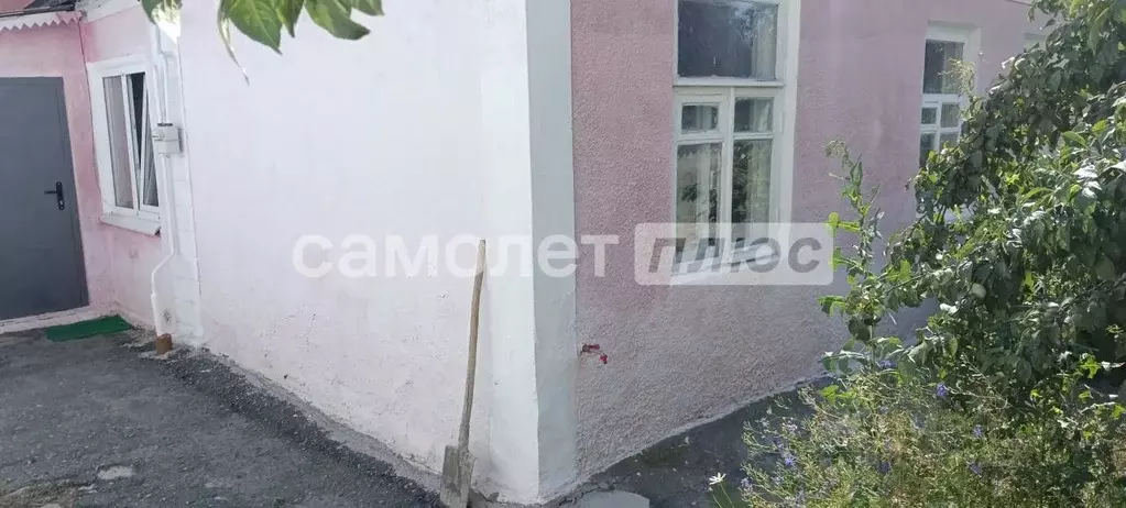 Дом в Белгородская область, Белгород пер. 1-й Центральный, 14 (65 м) - Фото 1