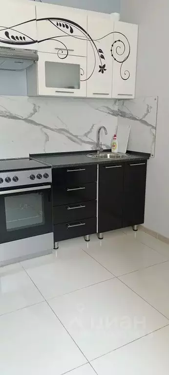 Студия Иркутская область, Иркутск Байкальская ул., 236Б/8 (48.0 м) - Фото 1