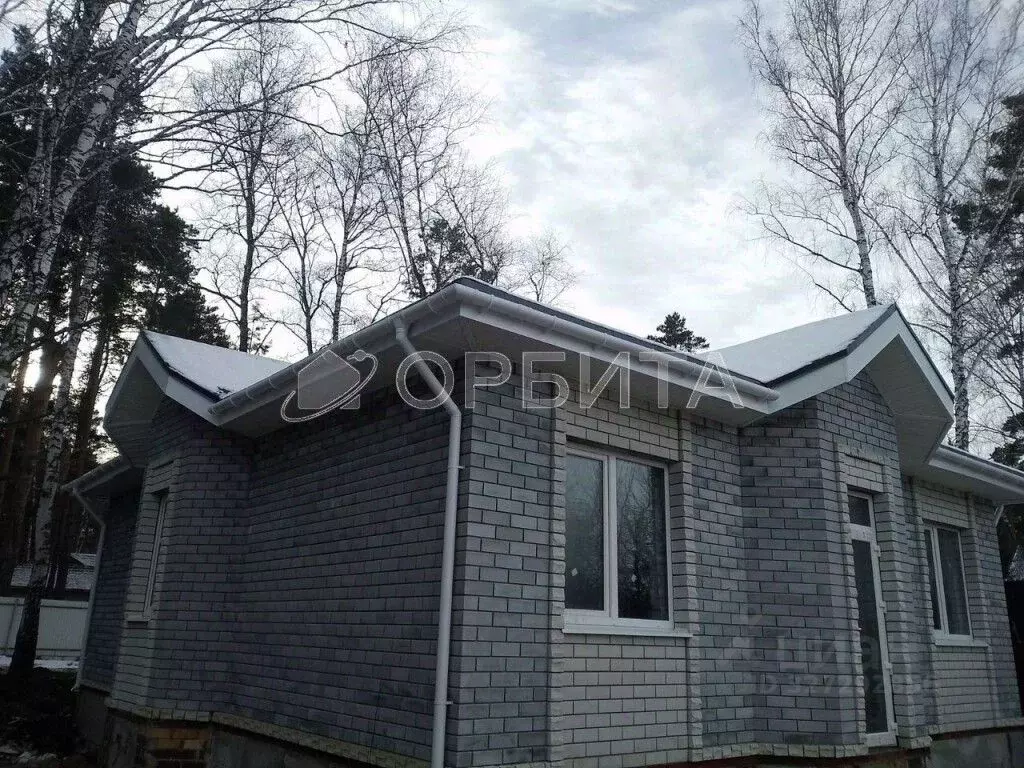 Дом в Тюменская область, Тюменский муниципальный округ, с. Перевалово ... - Фото 1