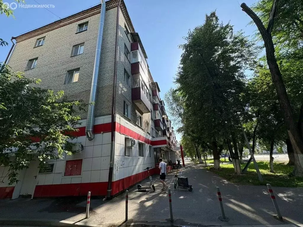 2-комнатная квартира: Тюмень, улица Луначарского, 9 (44 м) - Фото 1
