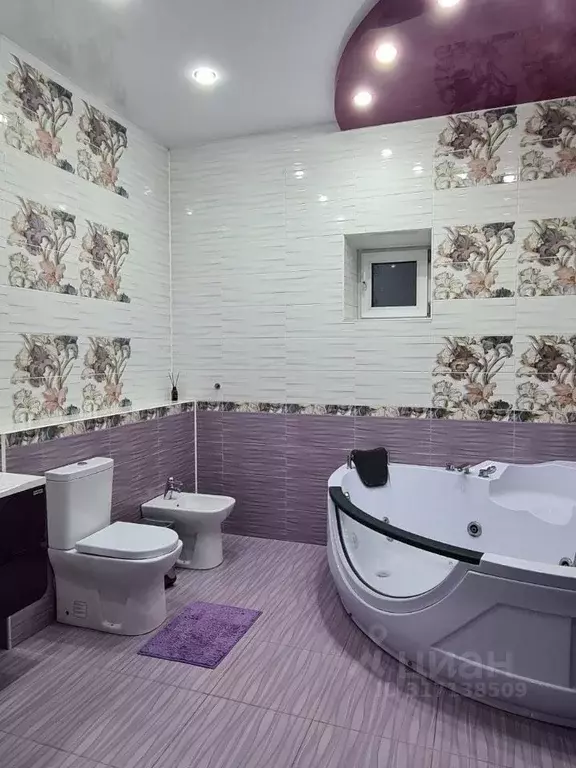 Дом в Ростовская область, Новочеркасск Декоративная ул., 10 (170 м) - Фото 1