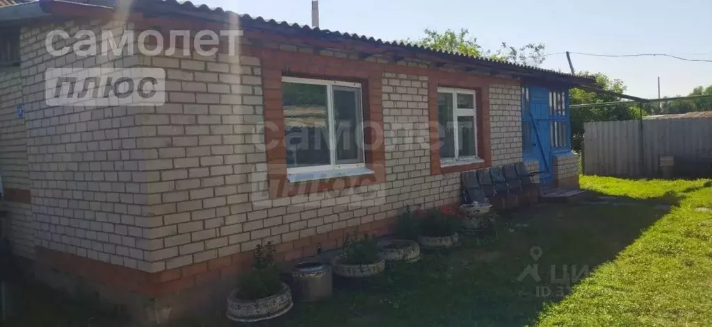 Дом в Оренбургская область, Беляевский район, Крючковский сельсовет, ... - Фото 1