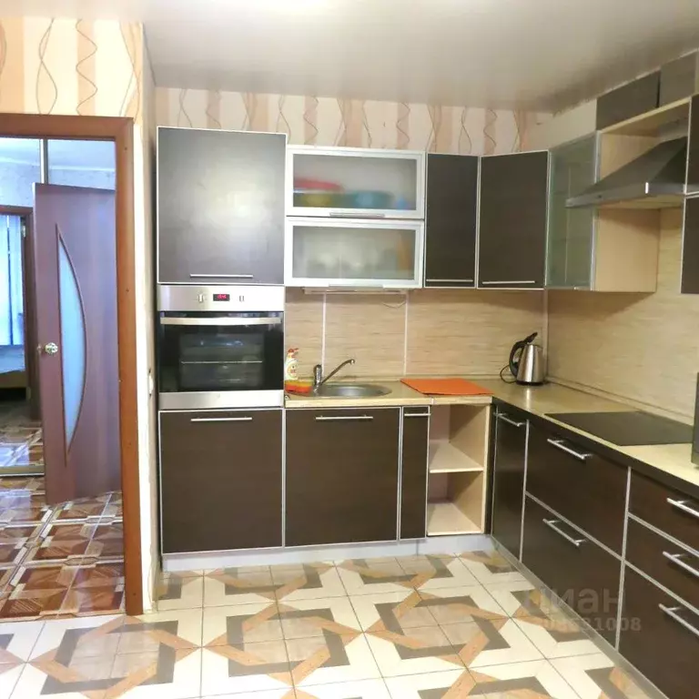 1-к кв. Омская область, Омск просп. Комарова, 21к2 (47.0 м) - Фото 1