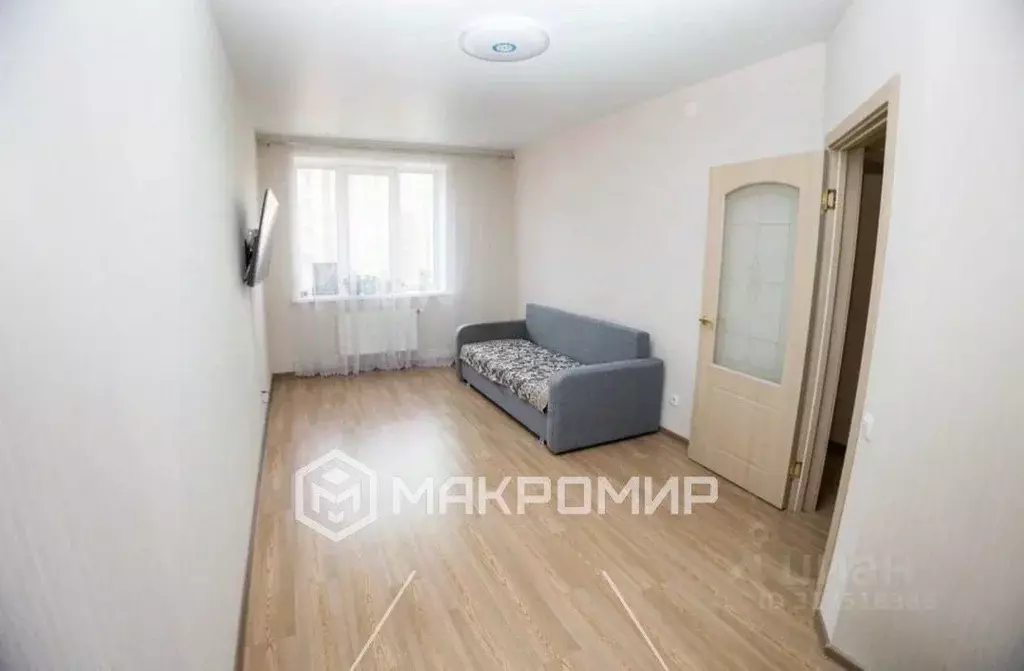 1-к кв. Татарстан, Казань ул. Рауиса Гареева, 102к2 (34.5 м) - Фото 0