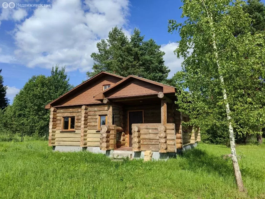 Дом в Брянская область, Брасовское сельское поселение, село Брасово ... - Фото 1