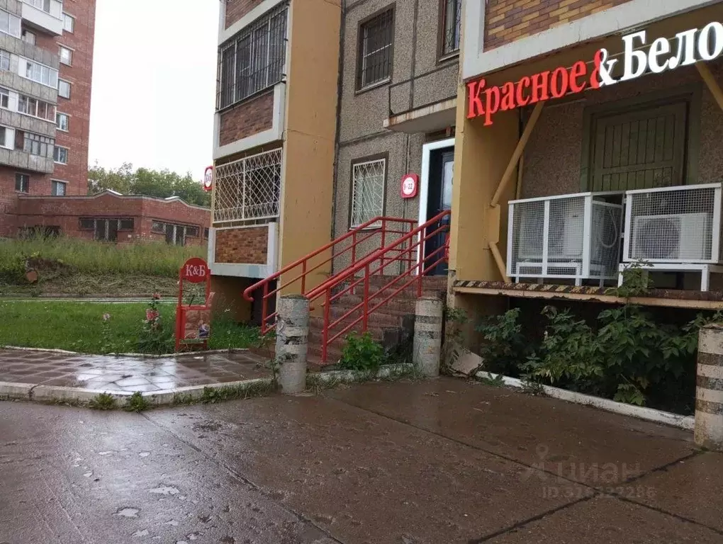 Помещение свободного назначения в Удмуртия, Ижевск Удмуртская ул., 296 ... - Фото 0