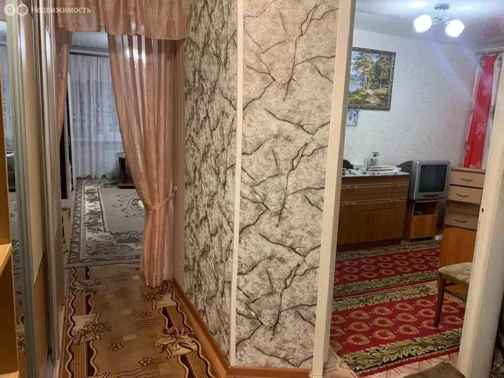 3-комнатная квартира: Златоуст, улица имени Максима Горького, 7 (50.1 ... - Фото 2