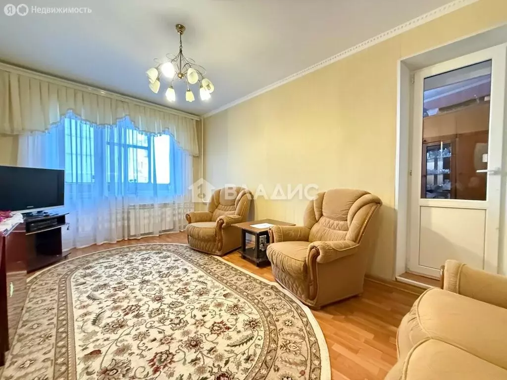 3-комнатная квартира: Белгород, 10-й микрорайон, улица 60 лет Октября, ... - Фото 1