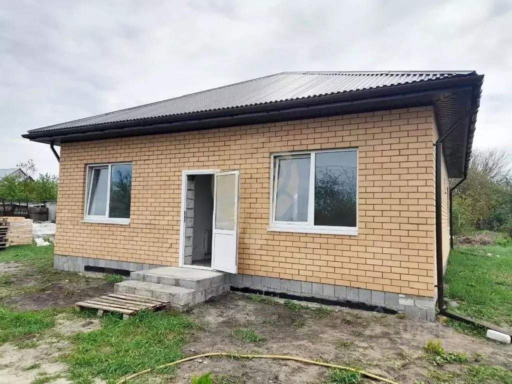 Дом в Белгородская область, Старооскольский городской округ, с. Озерки ... - Фото 0