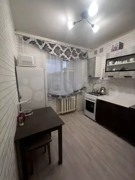 2-к. квартира, 42 м, 5/5 эт. - Фото 0