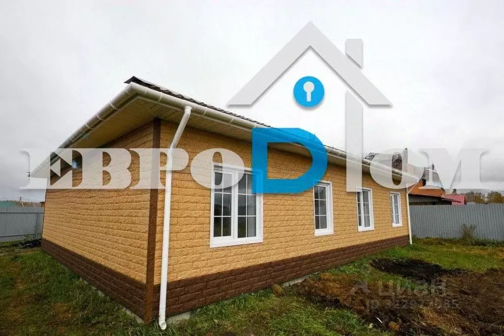 Дом в Омская область, Омский район, пос. Магистральный Поворотная ул. ... - Фото 1