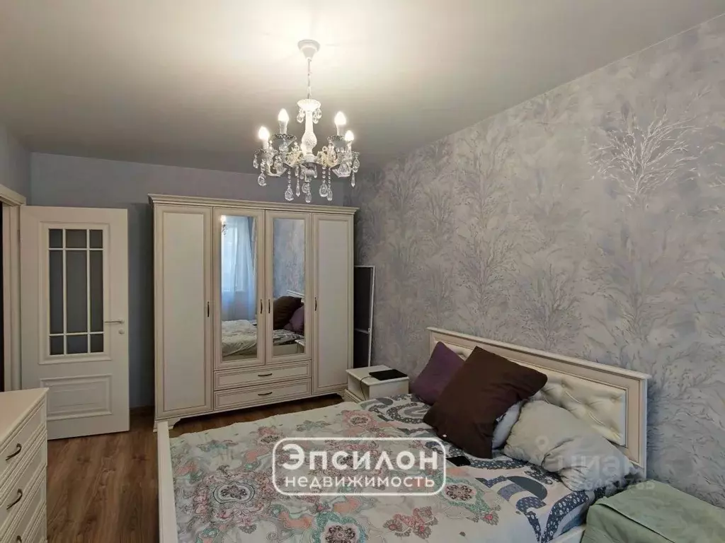 3-к кв. Курская область, Курск просп. Хрущева, 28 (76.5 м) - Фото 1