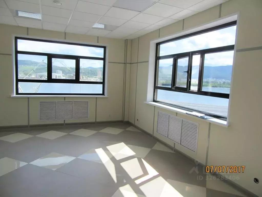 Офис в Красноярский край, Красноярск ул. Ломоносова, 85с10 (650 м) - Фото 1