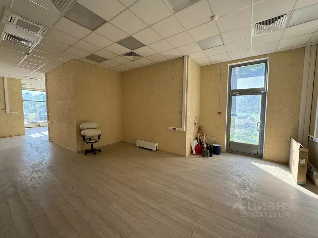 Помещение свободного назначения в Москва ул. Дмитрия Ульянова, 45 (177 ... - Фото 1